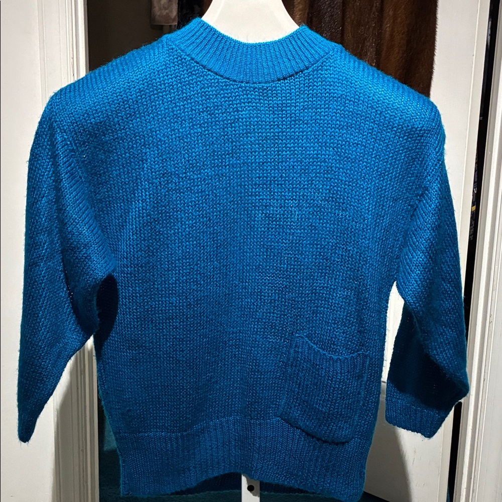 Gorgeous Vintage Women’s Garland Teal Blue Sweater